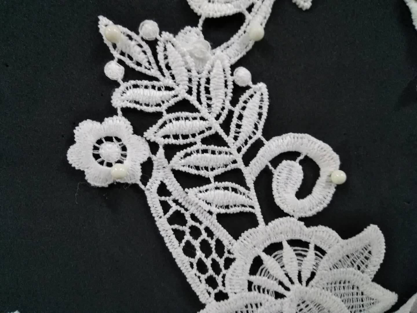现货领花 胸花 水溶电脑刺绣花边厂家家居服装辅料产品图