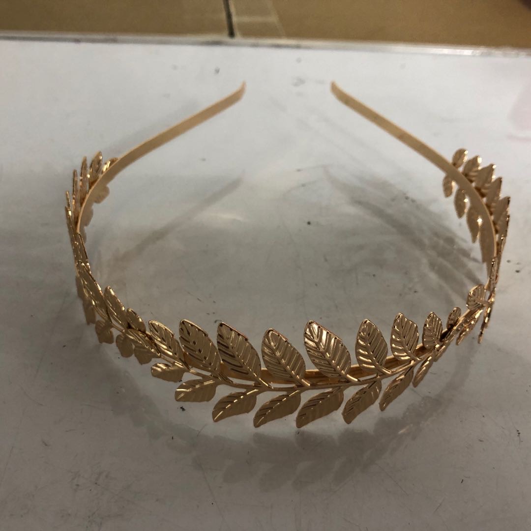 Fashion tin leaf shaped gold crown ring thumbnail