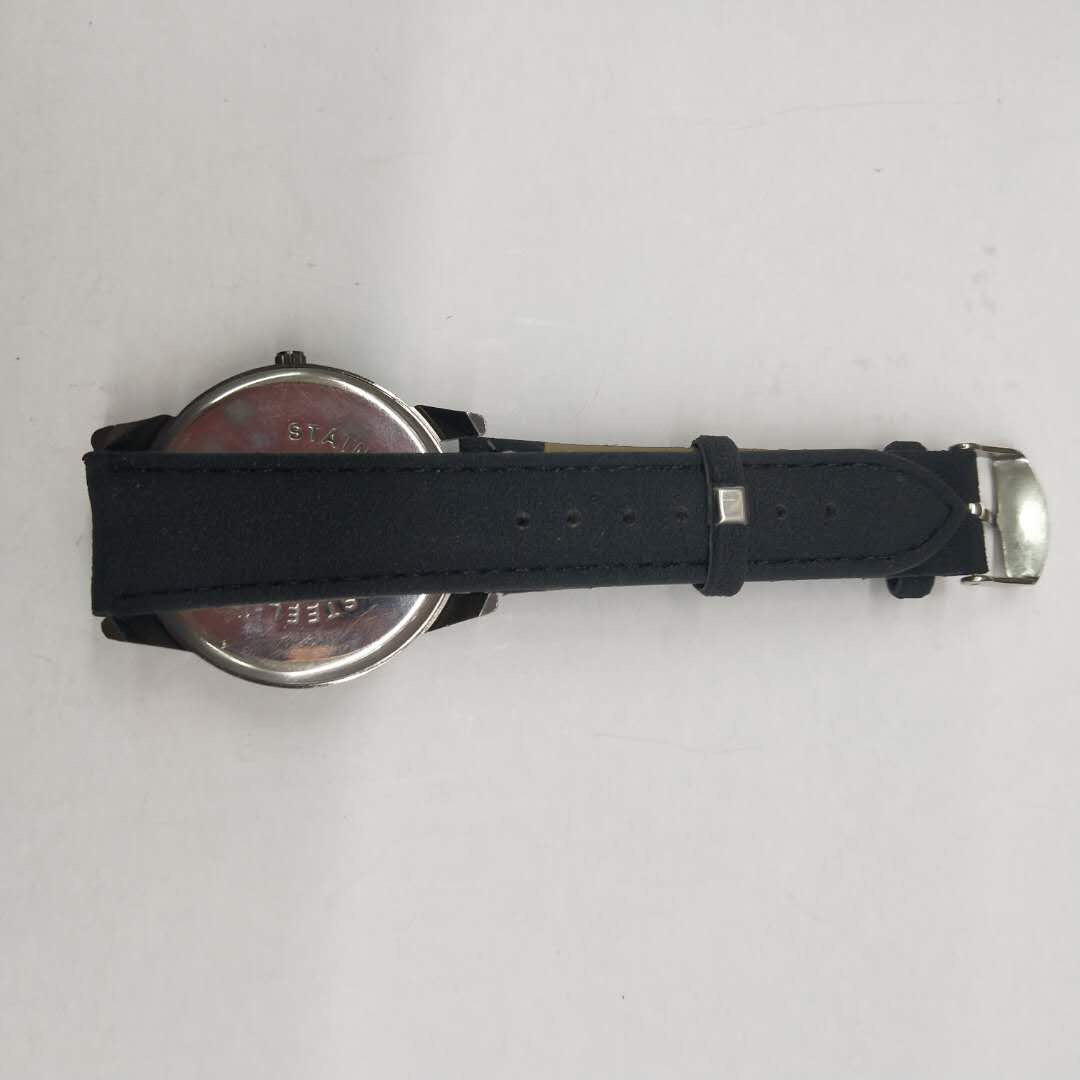 Trendy and fashionable sports gear waterproof men's quartz watch Specification image