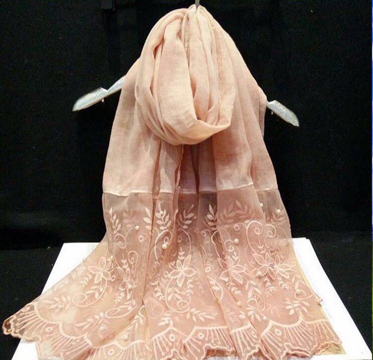 棉麻围民族风女防晒披肩蕾丝钉珠沙滩巾秋冬保暖穆斯林头巾