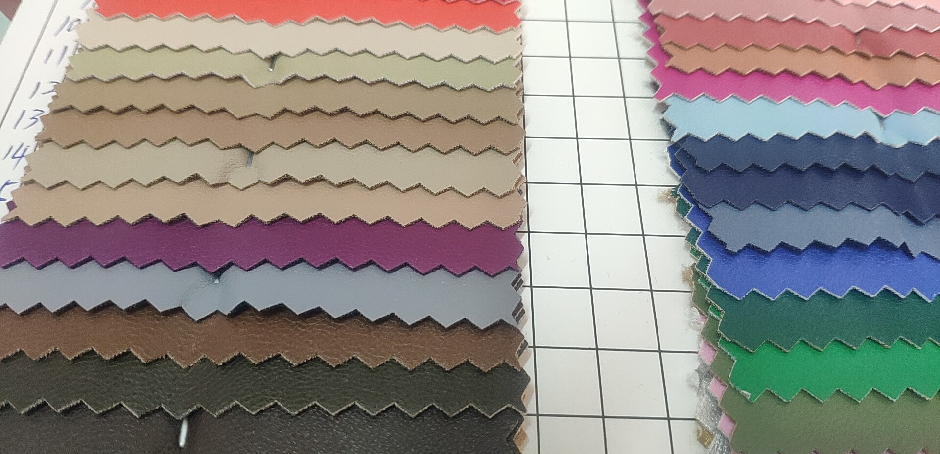 Elastic Kaimeila eco-friendly direct sales, hot-selling new PU leather, large stock of high, medium and low-end luggage, sofa, shoe materials and fabrics Specification image