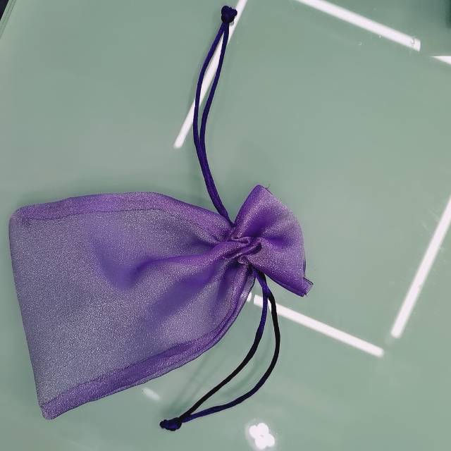 The manufacturer produces high-end gift bags, candy bags, jewelry bags, jewelry boxes, necklace boxes and earring boxes details Picture