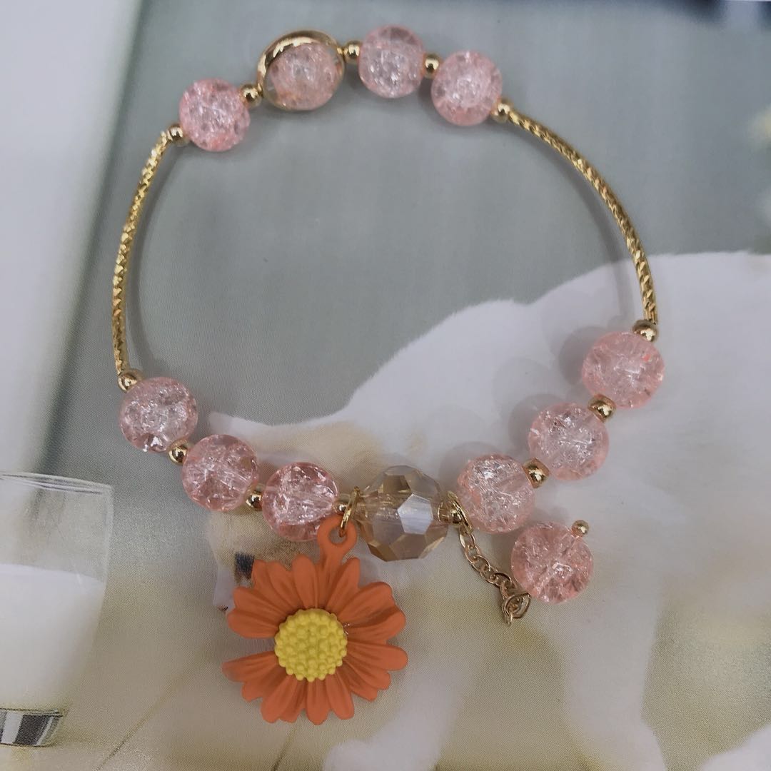 Little Daisy bracelet fresh girl student mori tie string web celebrity sweet crystal bracelet details Picture