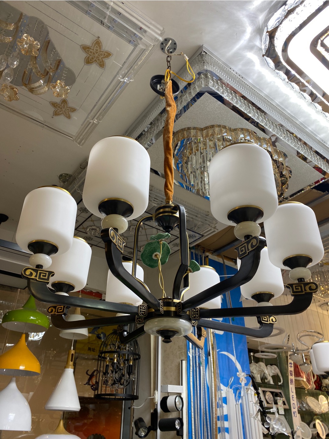 Guuchao nuevo estilo chino hogar kit de lámparas moderno minimalista atmósfera sala de estar viento chino zen jade restaurante 2020 nuevo led candelabro details Picture