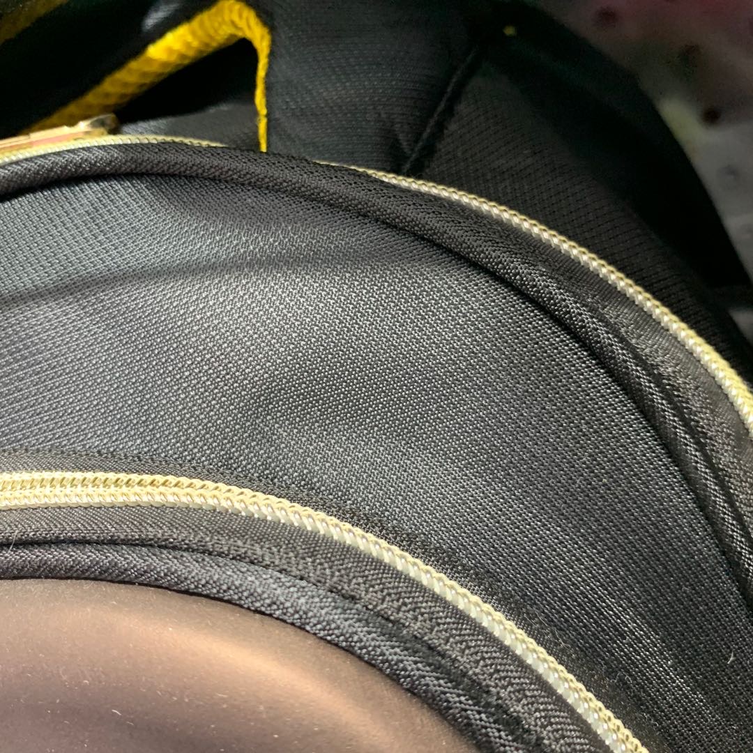 金色大容量背包双肩包书包男细节图