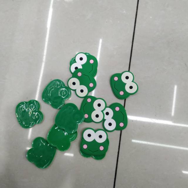 PVC soft little frog hairpin headwear accessory Specification image