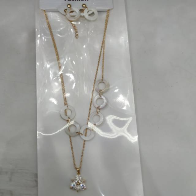 铜质镶嵌锆石花型吊坠贝壳圆环双层项链圆环贝壳耳环套装