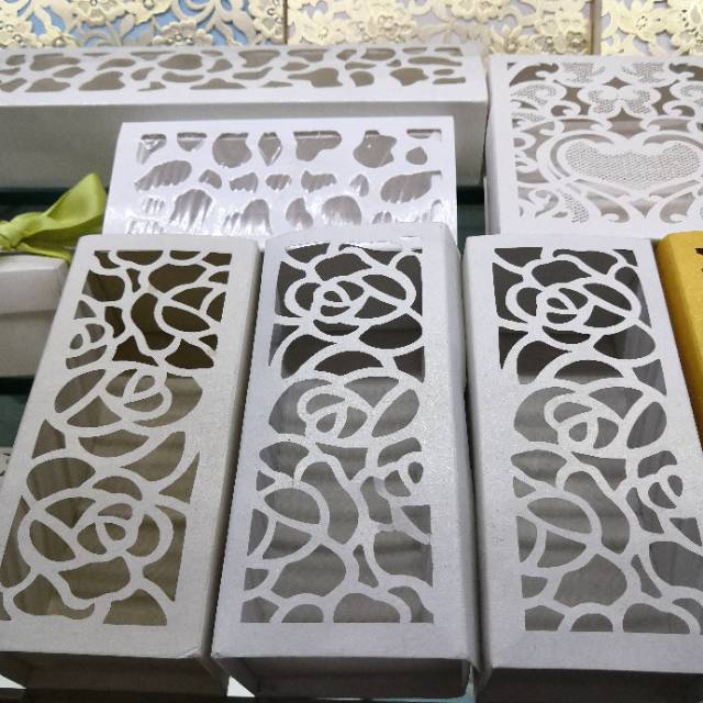 镂空雕花礼盒糖果包装盒现货批发厂家直销来样订做