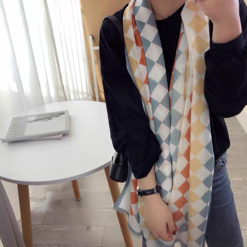 Bright Multi-Color Scarf Shawl Spring And Summer Seaside Vacation Specification drawing
