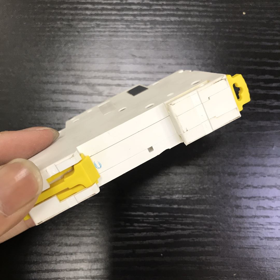 Ac/DC circuit breakers, household air switches, miniature circuit breakers Specification image