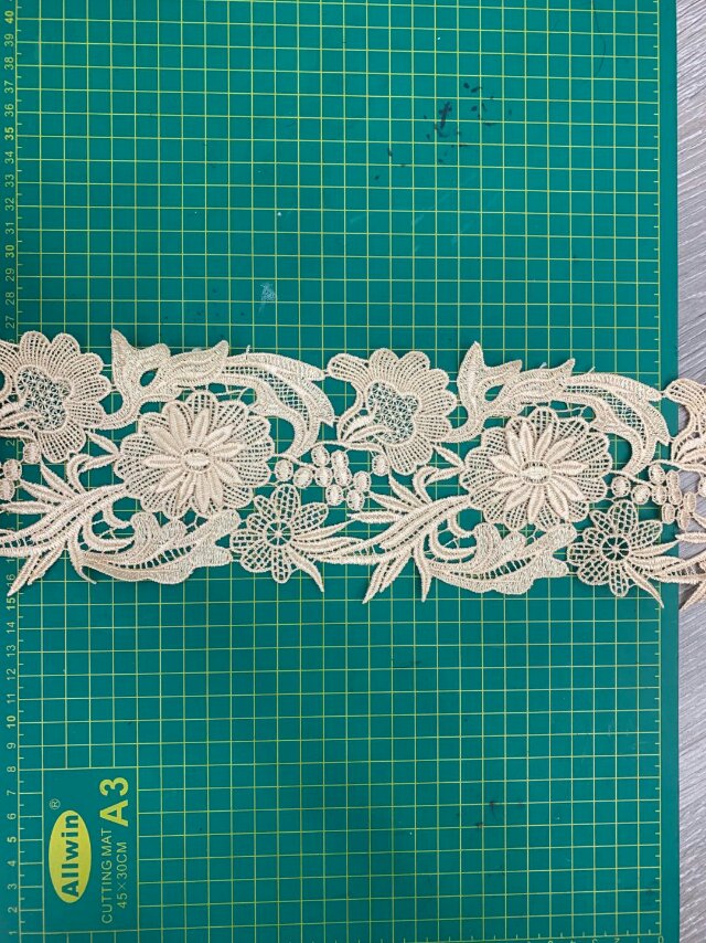 白色新款蕾丝刺绣领花刺绣花边水溶花边面料服装辅料花边
