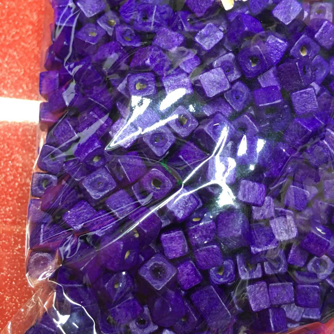 Factory direct sales of wooden dyed purple square wood bead accessories details Picture