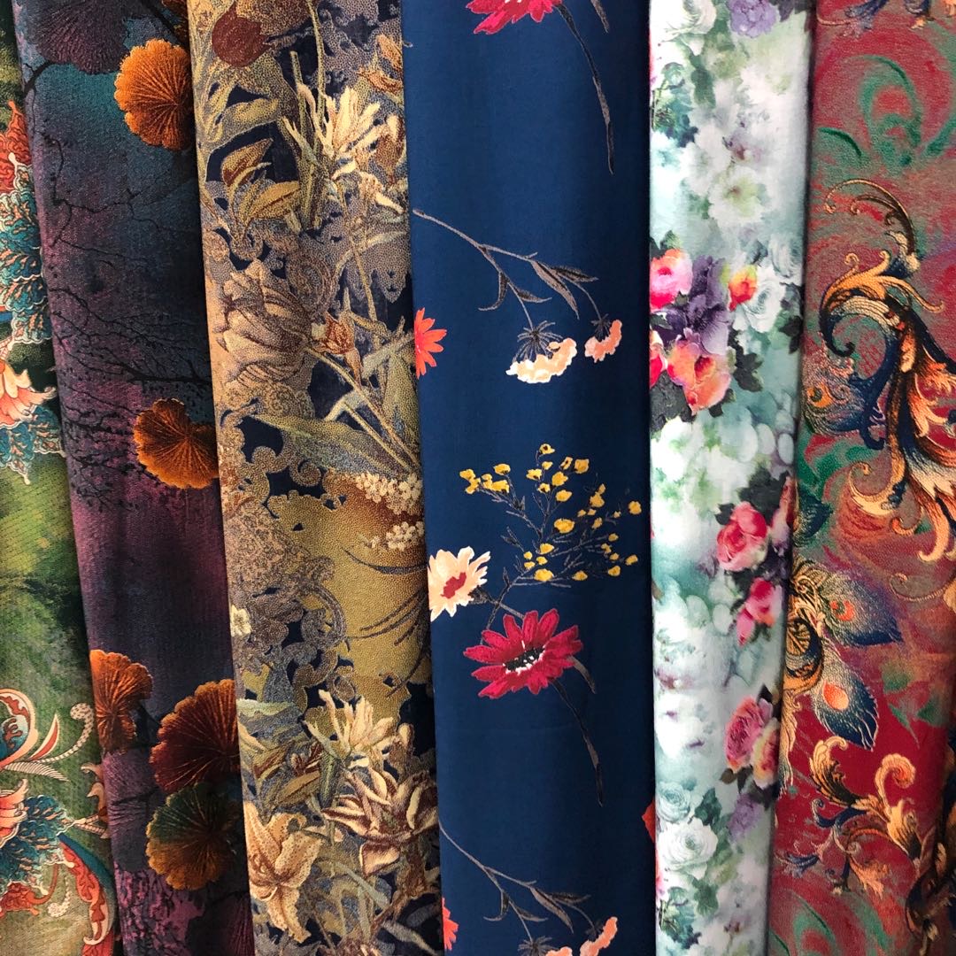 Silk cotton fabric, silk cotton fabric for spring and summer clothing, blue background with flowers Specification image