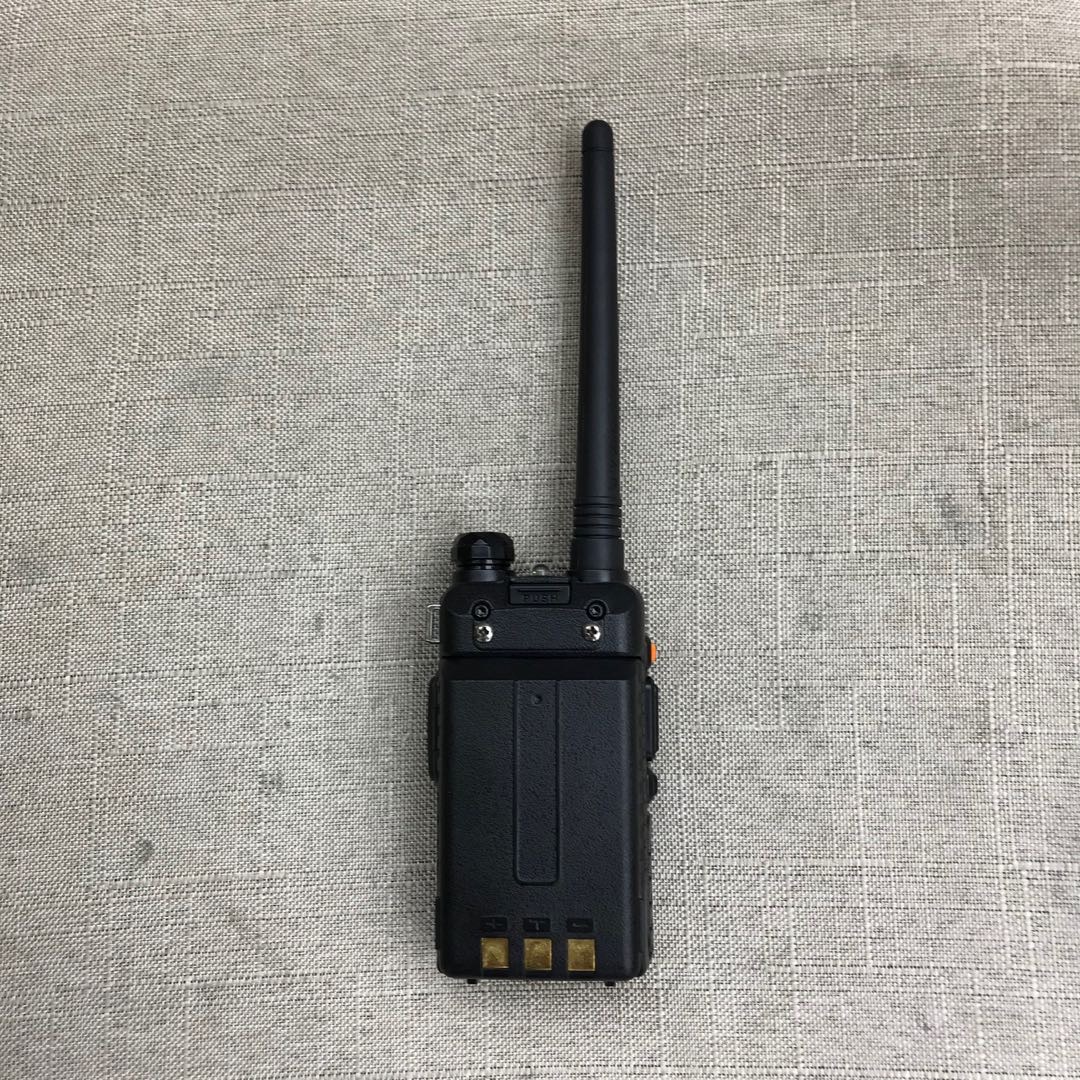 宝锋BF-UV5R双频双段调频对讲机民用大功率1-10公里手台对讲器细节图
