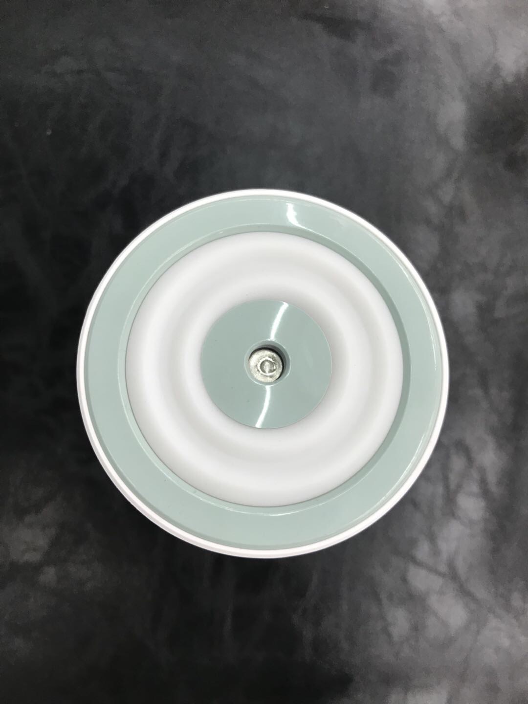 ins风简约加湿器细腻触感小巧办公室居家可用产品图