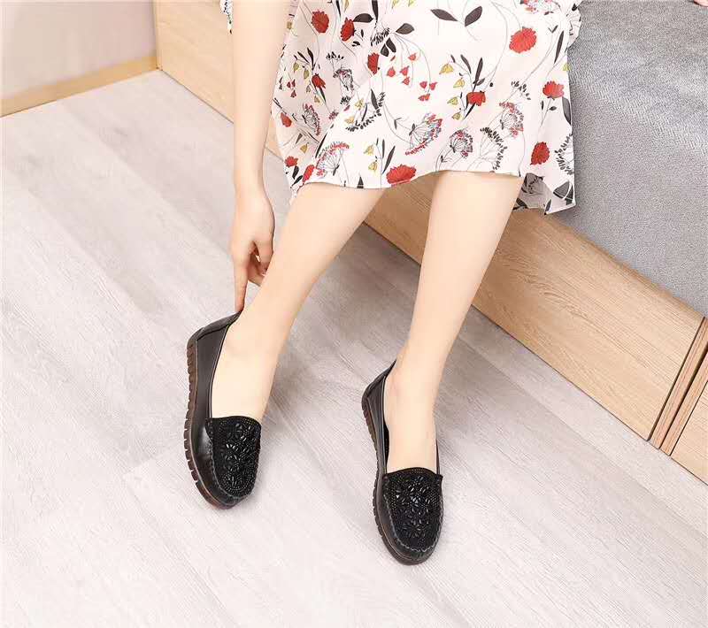 2066 Guangzhou Leather Ethnic Style Women's Sandals details Picture