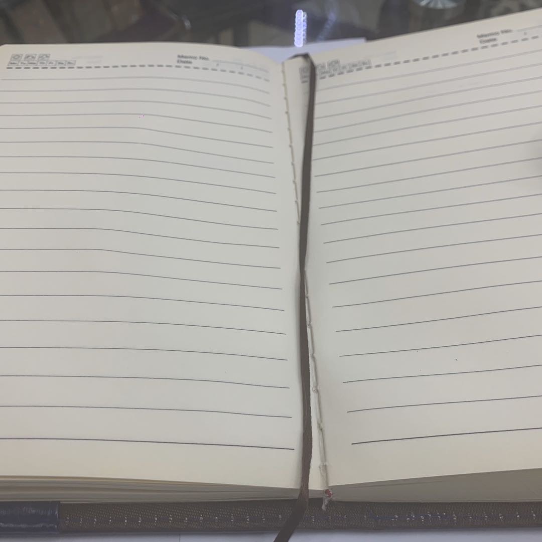 时尚记事本办公文具笔记1本商务带扣创意日记本子定制详情2