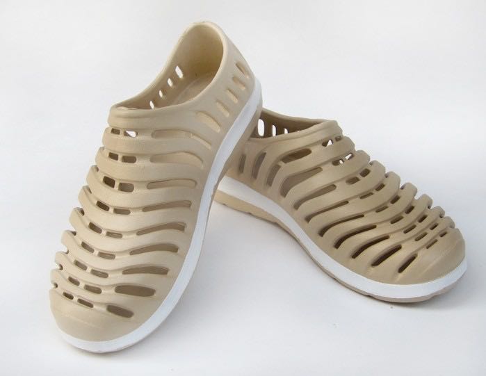 新款夏季男女洞洞鞋儿童凉鞋透气平底凉拖花园情侣小孔防滑凉鞋产品图