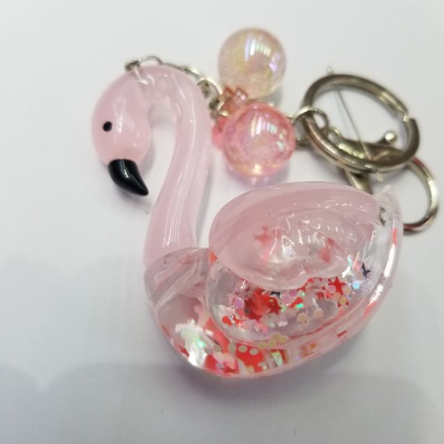 Aizhu jewelry accessories are popular in Japan and South Korea. Pink acrylic material pink swan keychain pendant accessories Specification image