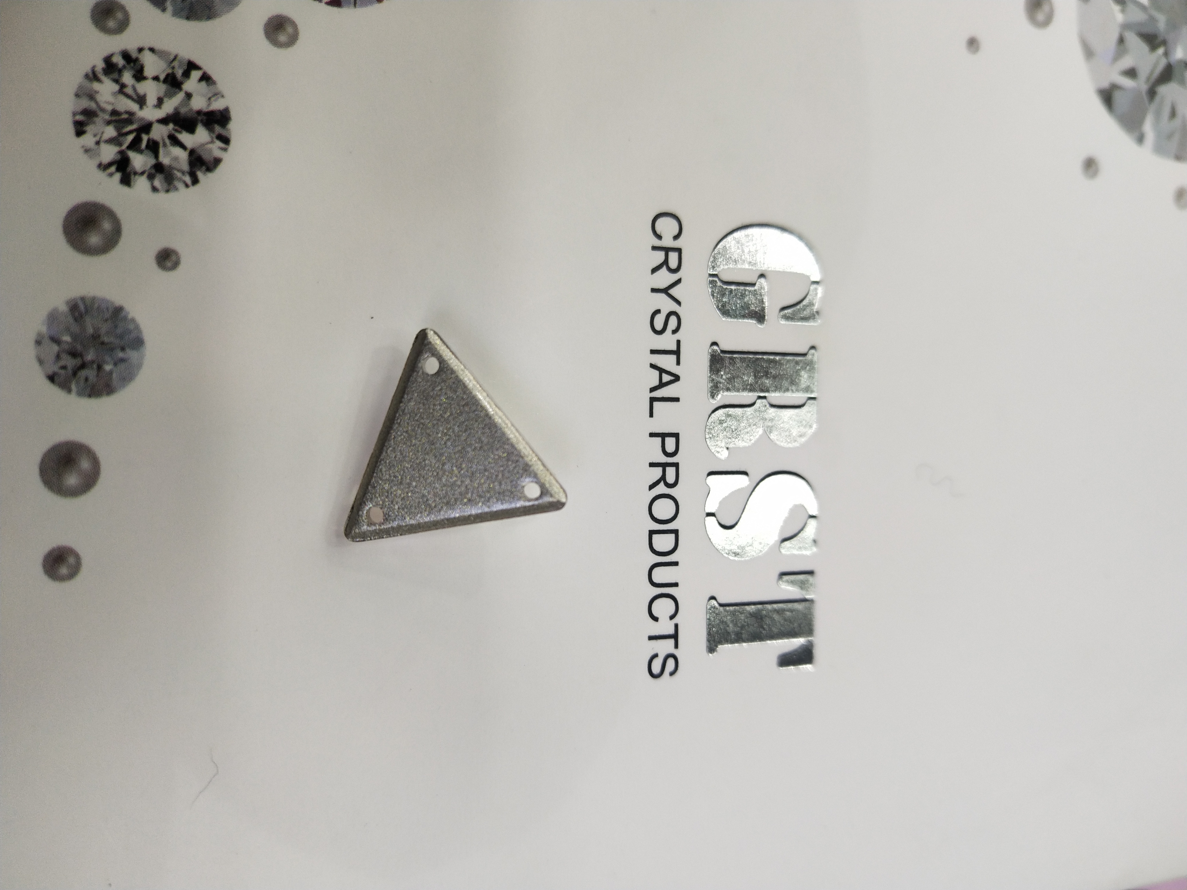 Grister DIY high-end handcrafted beaded clothing accessories, crystal triangle hand-sewn diamond sweaters, necklaces, car pendants materials details Picture