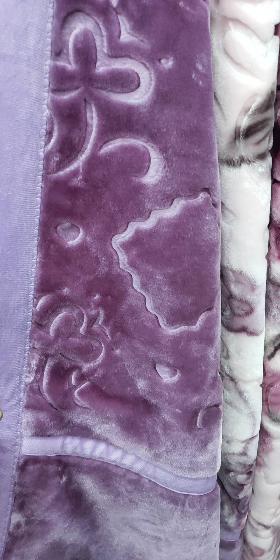 Matching Tips: Making Blankets the Core Element of Home Style