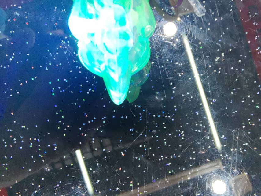 Sun Grandpa shaped electronic flashing and shining pendant, plastic material colored bulb Specification image