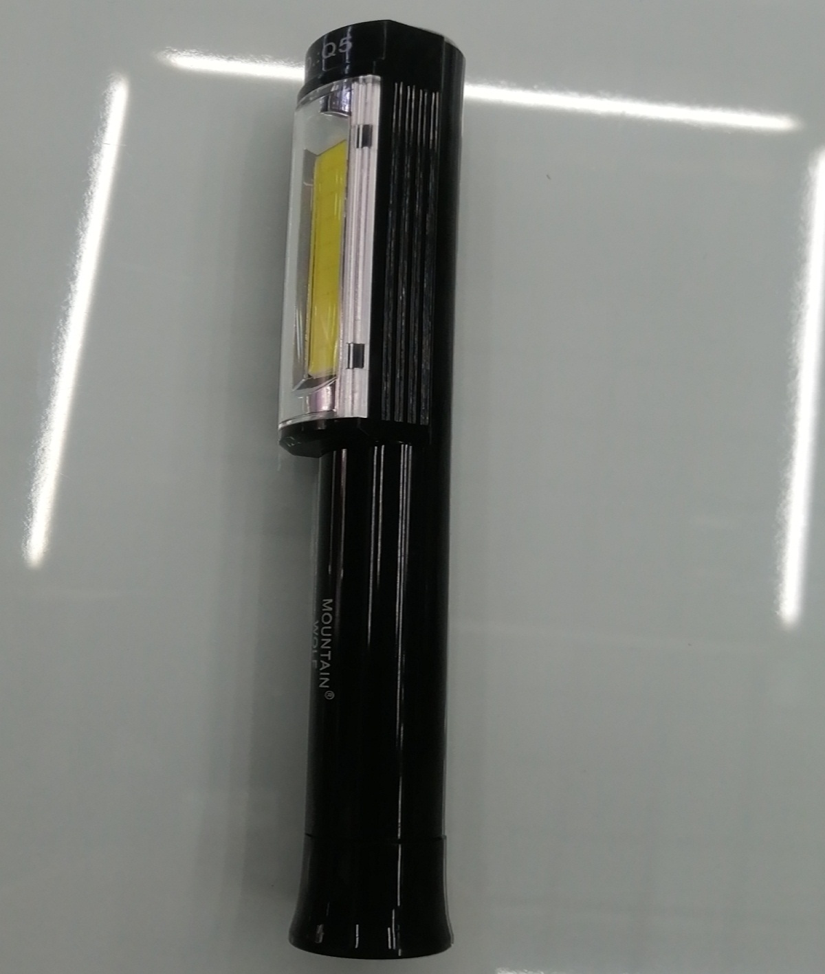 塑料工作灯LED检修灯带磁工作灯维修工具塑料手电筒