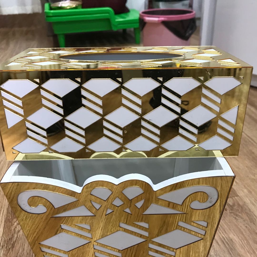High-end gold-plated household tissue boxes, trash cans and other household items in European and American style details Picture