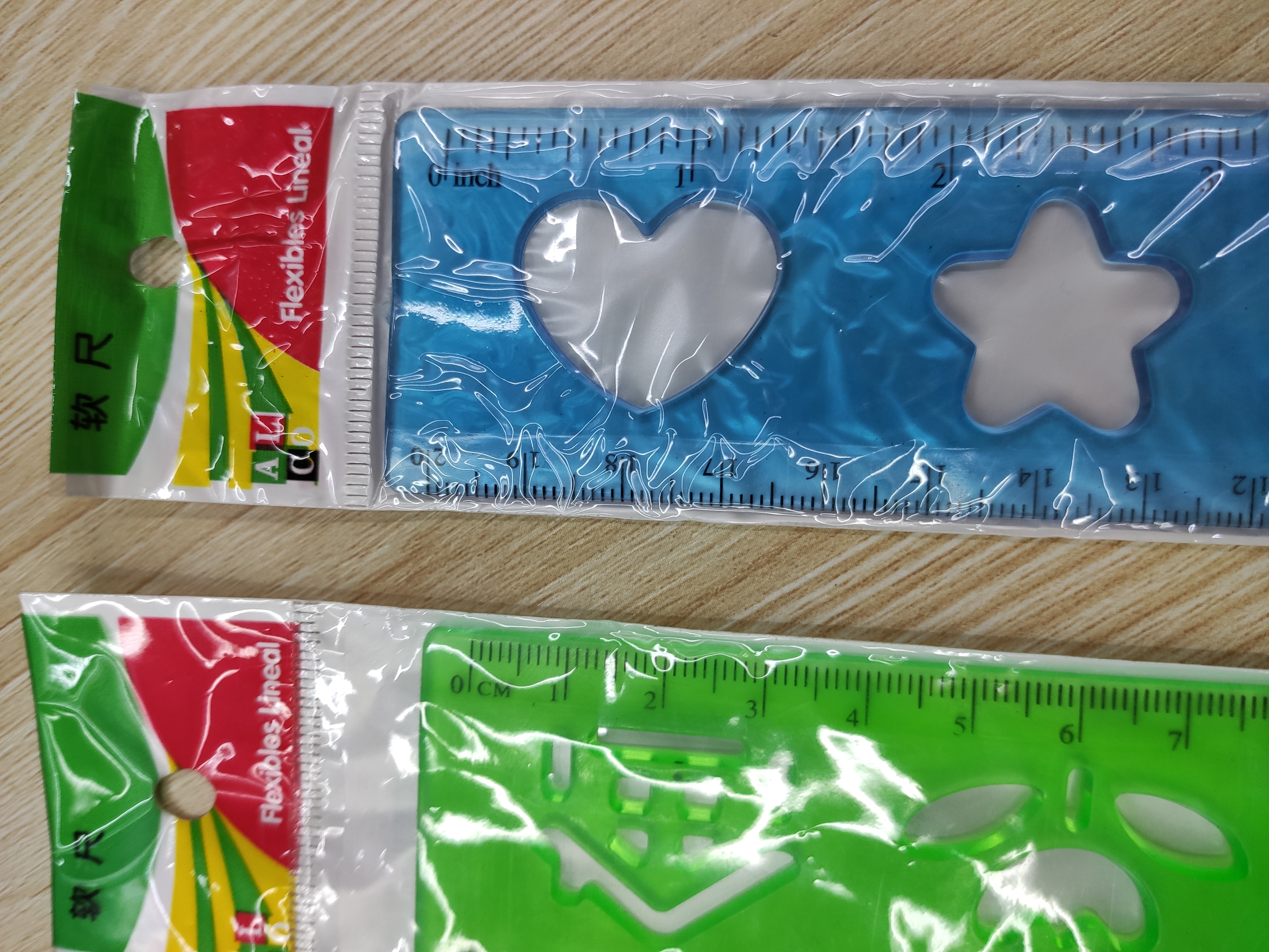20cm flexible tape measure is a cute student stationery item. It is a colorful flexible tape measure that can be bent and used as a straight tape measure pic 2