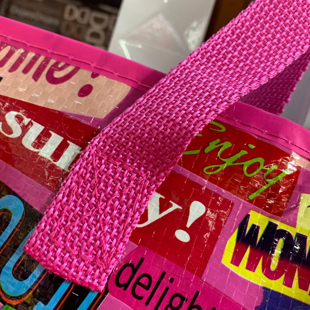 粉色字母多功能袋子旅行包细节图