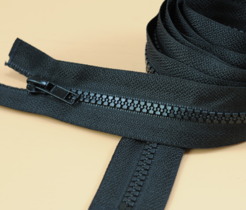 8号树脂闭尾口袋拉链羽绒服现货