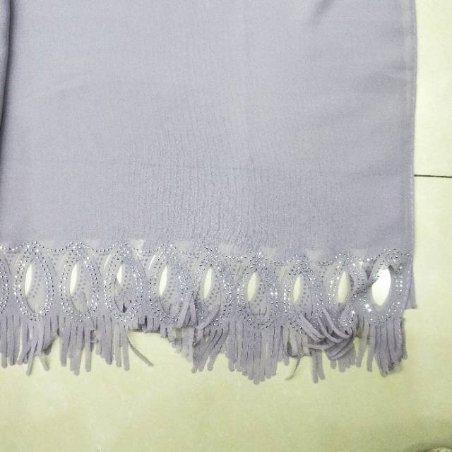 Manufacturers Direct Sales Of Muslim Gray Ethnic Style Adult Women's Small Square Headscarf details Picture