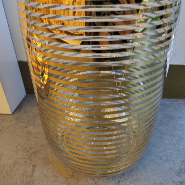 Factory direct sales of handcrafted glass vases and flower arrangements, American, European and French style rural and pastoral flower vases, modern and simple Nordic style details Picture