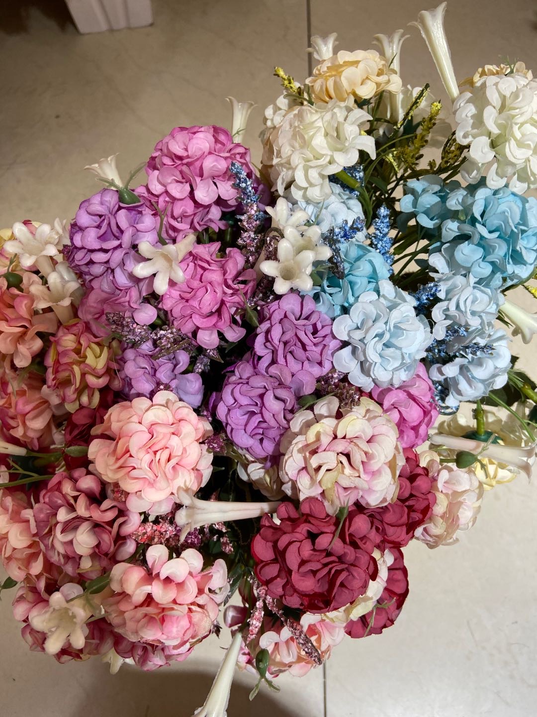 Nordic fresh and cute artificial flowers, artificial flowers, silk flowers, white fine sand, scallion balls, 10 heads of iridescent chrysanthemums