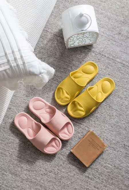 The 2020 new style of mid-length, diamond-encrusted half-flip-flops for women to wear in summer is versatile details Picture