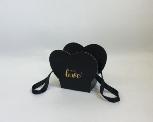 手提鲜花盒烫金小花瓣礼盒节日礼盒产品图