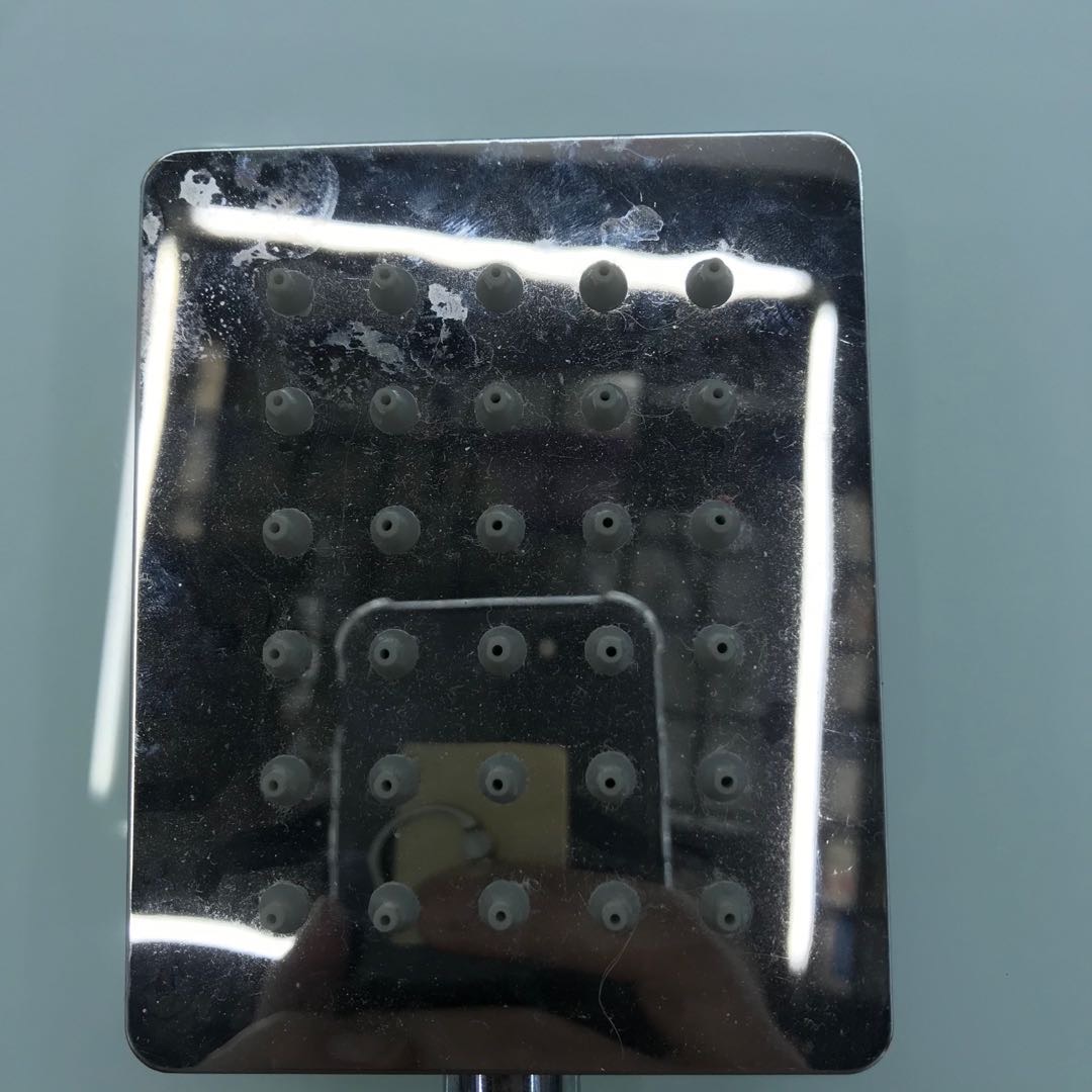 不锈钢花洒喷头卫生间热水器通用洗澡手持沐浴淋头家用产品图