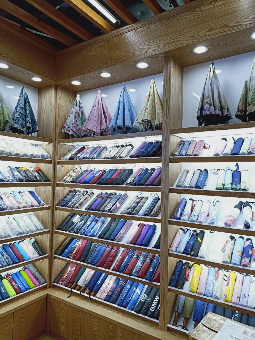 Yiwu Tongzhou Umbrella Industry Co., LTD describe pic - 2
