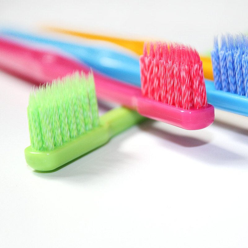 日本进口炫彩牙刷成人双层细软刷毛小头牙刷清洁牙缝刷护龈护齿详情图2