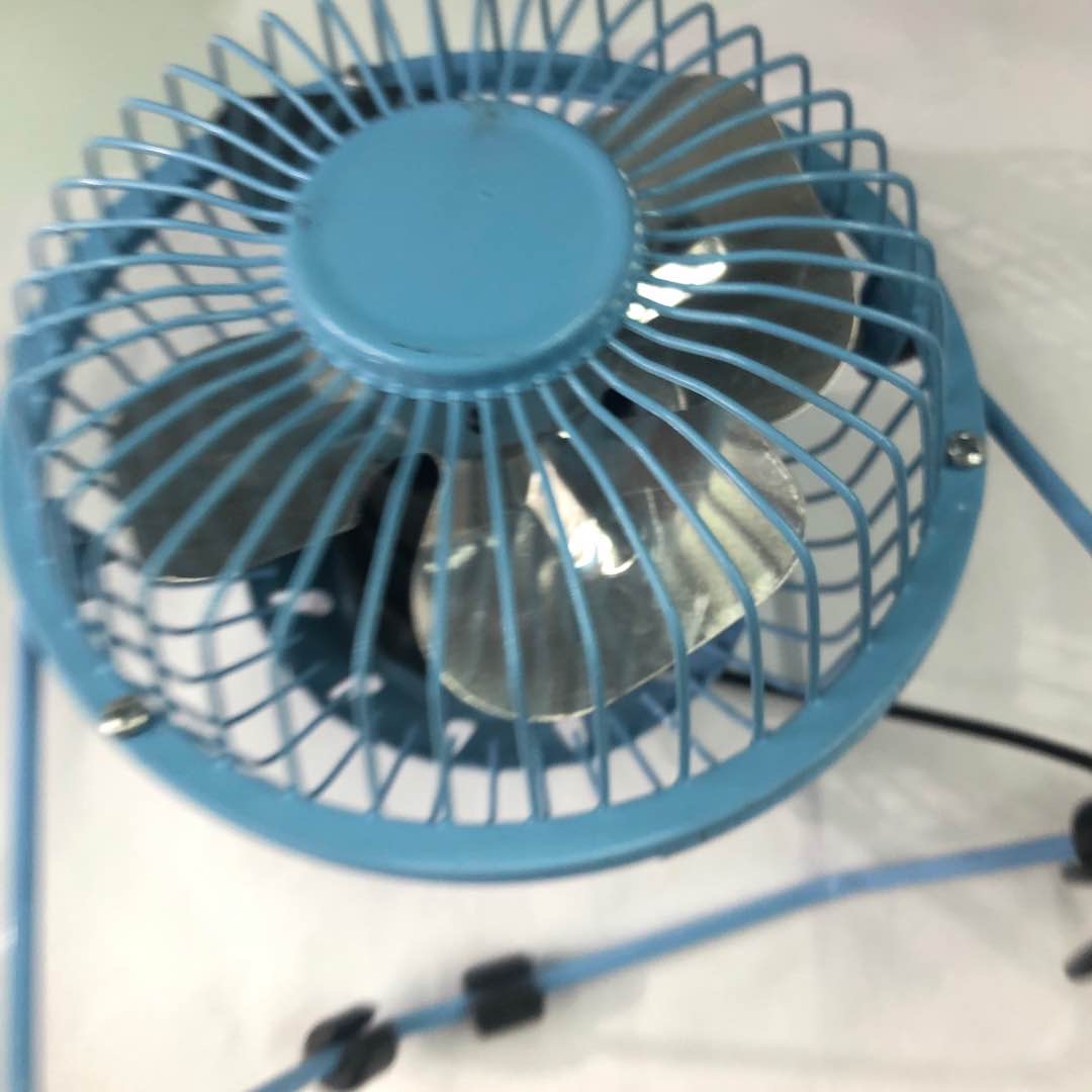 The car fan has a strong wind force details Picture