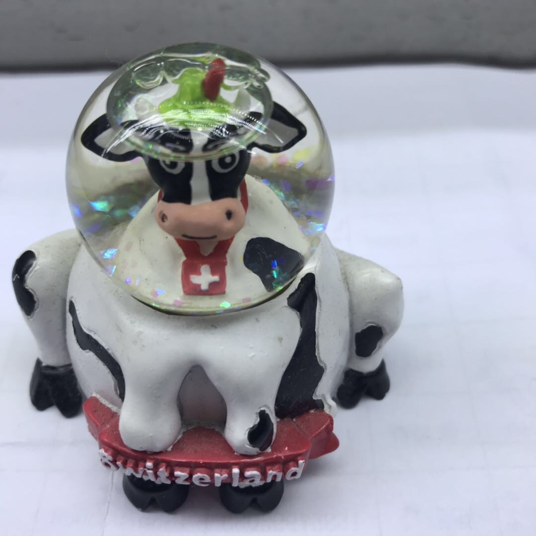 Dibujos animados creativos vaca ornamento caja de regalo bola de cristal lámpara de pendajes regalo de cumpleaños DIY