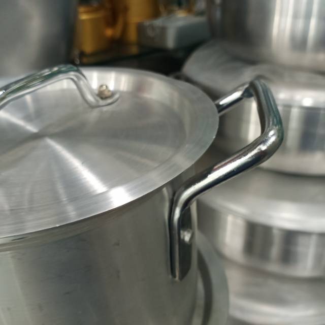 Large-sized aluminum POTS for making soup in the school kitchen Specification image