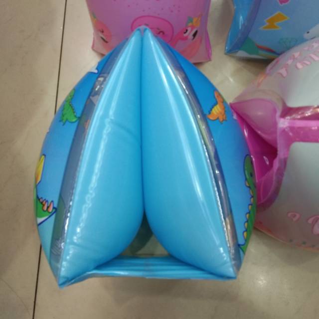 Factory direct sales of pvc children's toys, swimming arm rings, cartoon multi-color mixed packaging wholesale Specification image