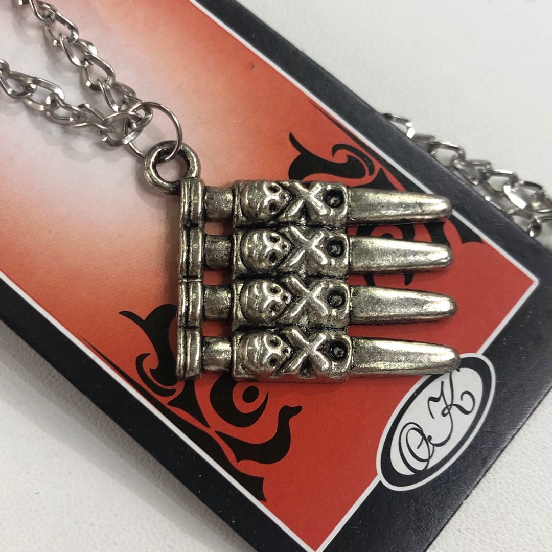 Bullet-shaped pendant necklace, a fashionable and versatile new necklace, a high-end new internet-famous necklace accessory details Picture