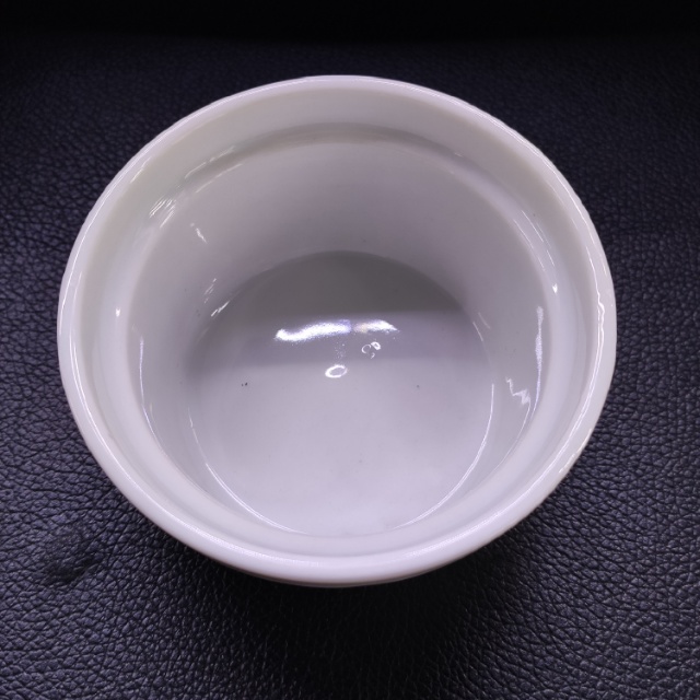 Solid-color ceramic molds are available in multiple styles. The price is negotiable. There are 240 pieces per piece, with a minimum order quantity of 10 pieces details Picture