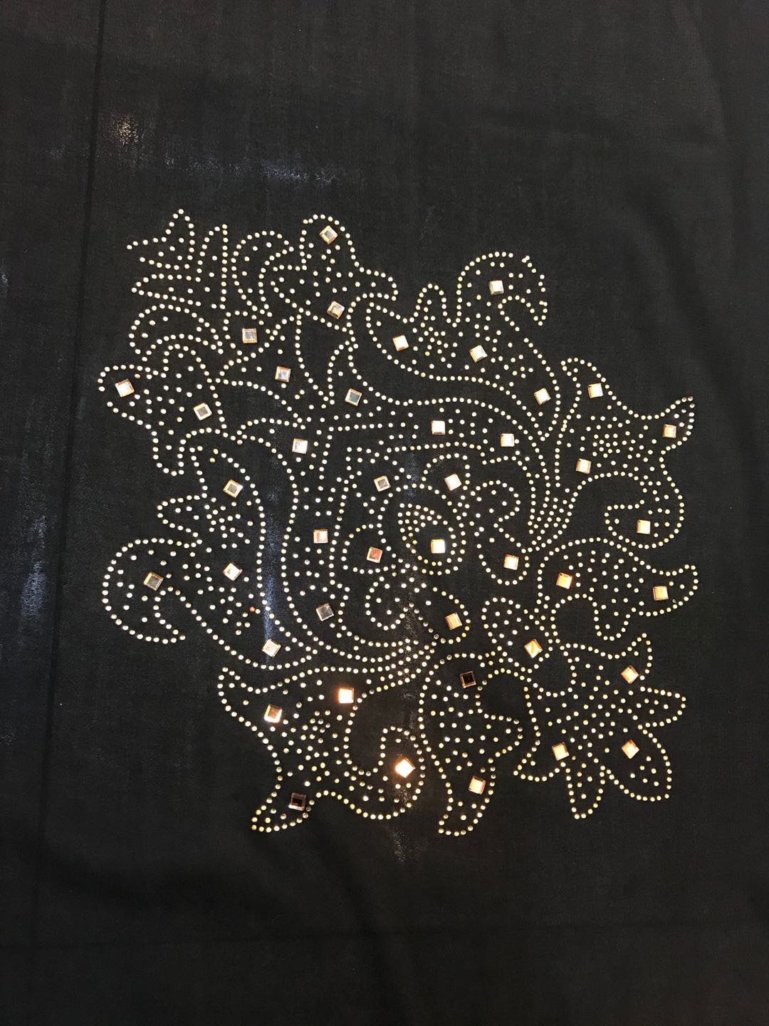 A fashionable and versatile casual chiffon headscarf with rhinestone edges for women Specification image