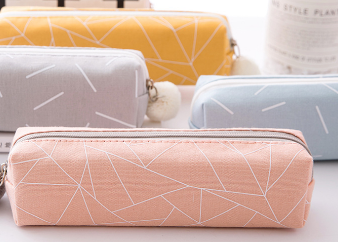 方形毛球笔袋韩版中小学生用品创意笔袋文具盒