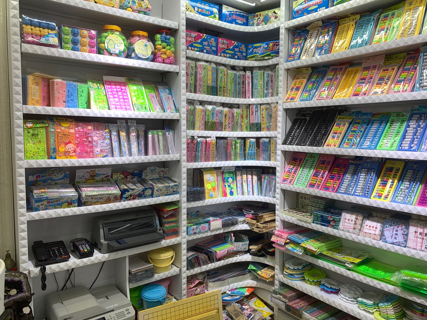مكتب مخازن القرطاسية في مدينة ييوو describe pic - 1