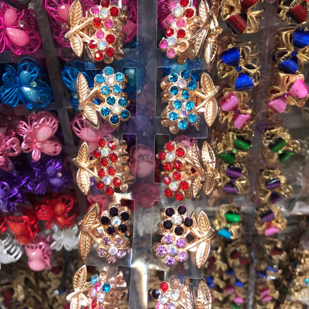 Pinza de pinza de tamaño pequeño alloy rhinestone mini hair grip rhinestone pequeñas flores decoraciones de pelo coreanas pinza de flequilla pinza de pelo de cristal