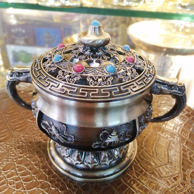 八宝双龙檀香炉佛教用品镂空檀香炉图